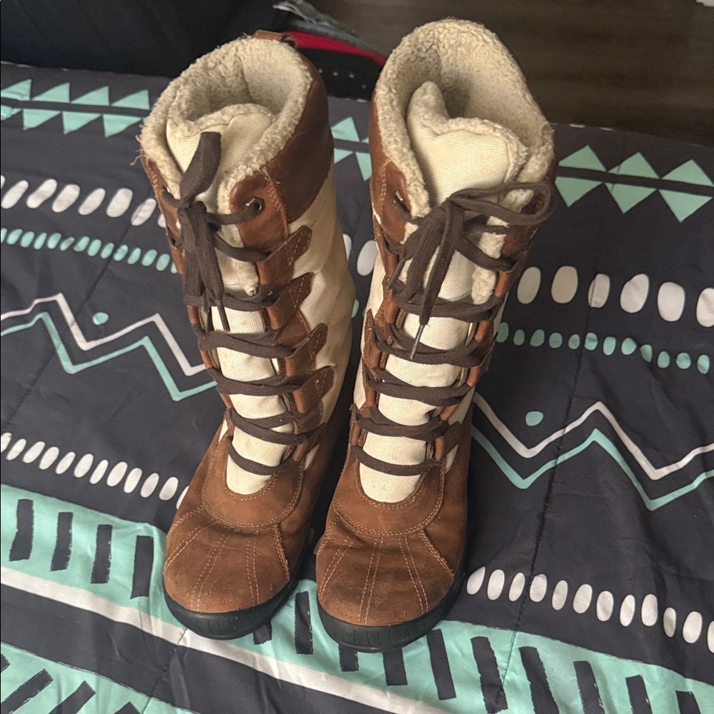 Timberland Tan and Cream Winter Boots